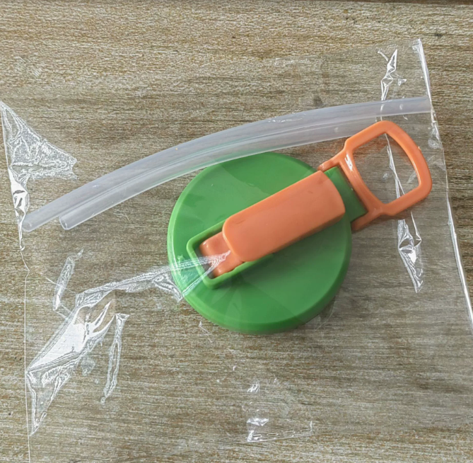 Foldable Straw Lid, Spill-Resistant Silicone Cup Cover
