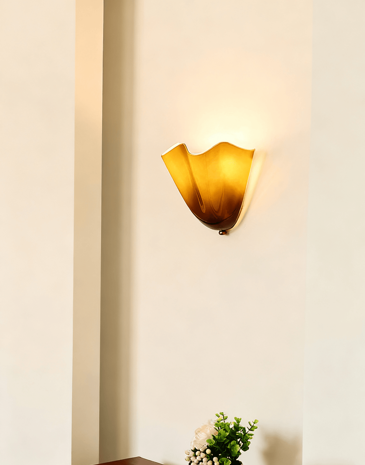 Artistic Wall Lights for Modern & Classic Interiors