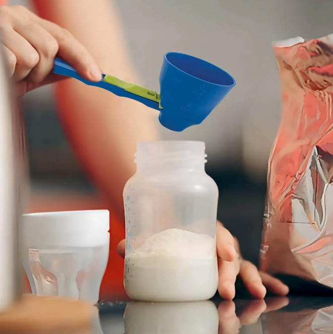 Adjustable Measuring Scoop Funnel for Protein Powder, Coffee & Dry Ingredients